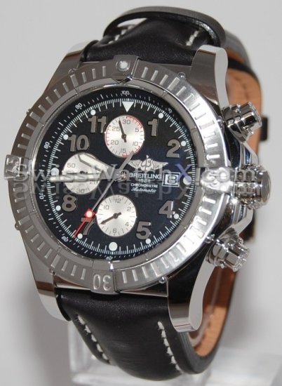 Breitling Super Avenger A13370 - zum Schließen ins Bild klicken